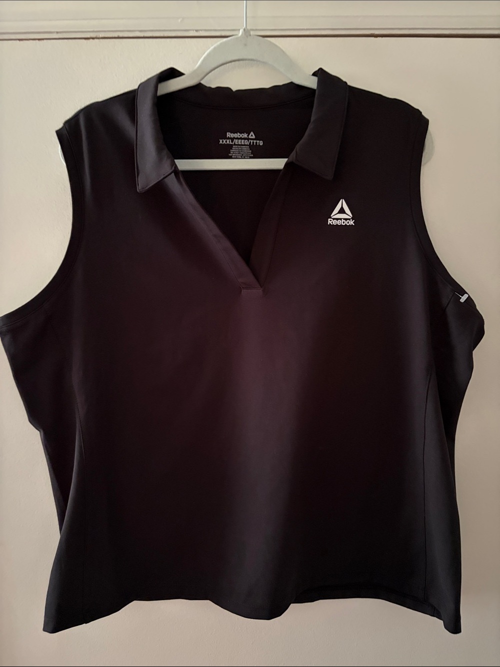 Reebok Black Sleeveless Collared V-Neck Tank
